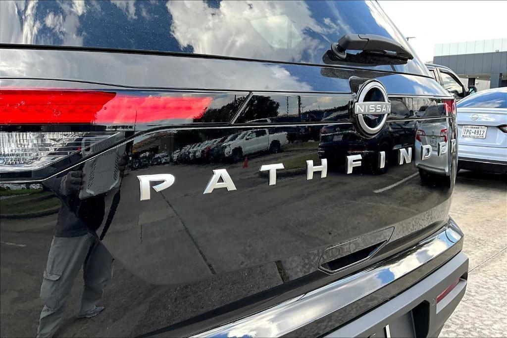 new 2025 Nissan Pathfinder car, priced at $33,223