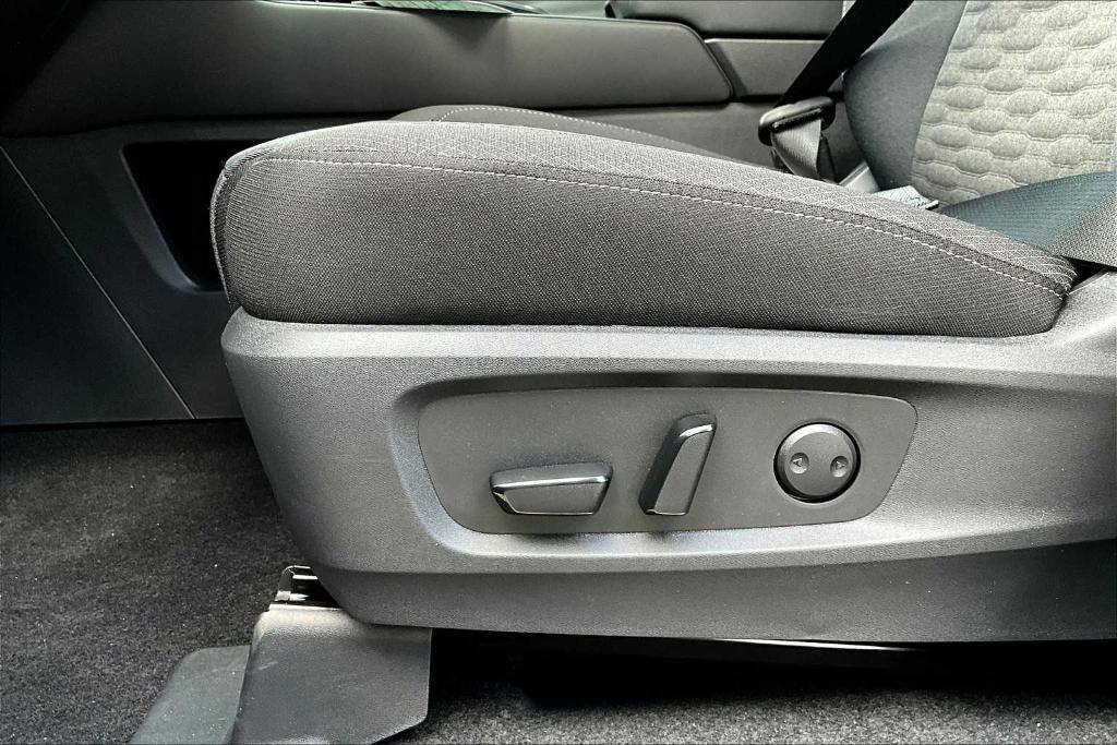 new 2025 Nissan Pathfinder car, priced at $33,223