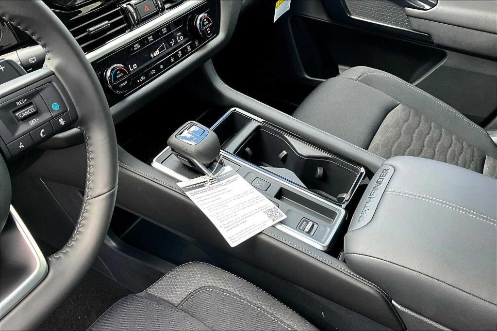 new 2025 Nissan Pathfinder car, priced at $33,223