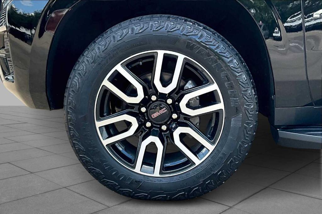 used 2023 GMC Yukon car, priced at $56,595