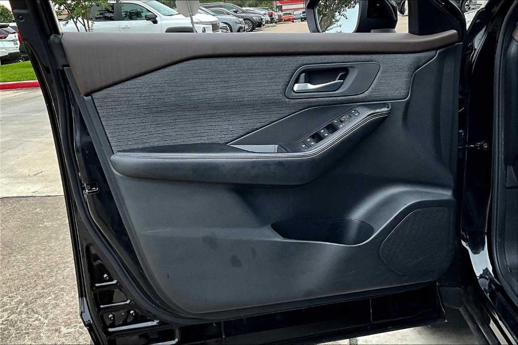 used 2023 Nissan Rogue car, priced at $21,403