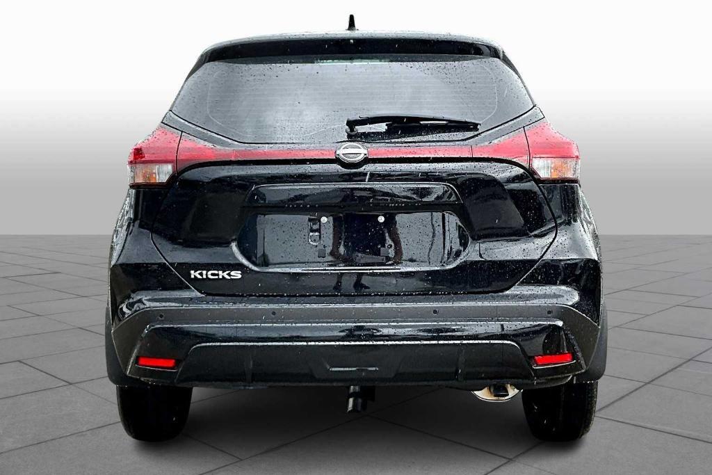 new 2025 Nissan Kicks Play car, priced at $21,666