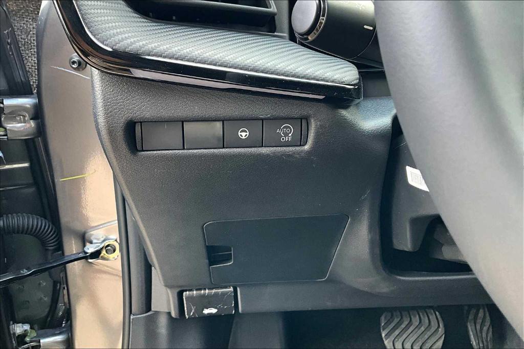 new 2025 Nissan Kicks car, priced at $26,351