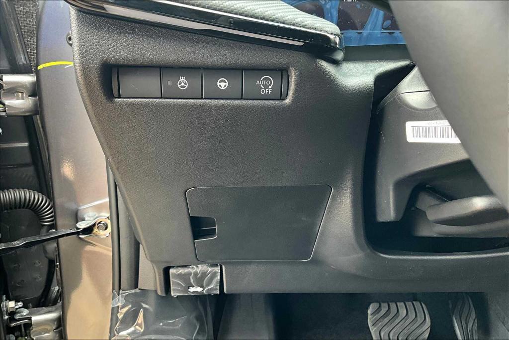 new 2025 Nissan Kicks car, priced at $28,651