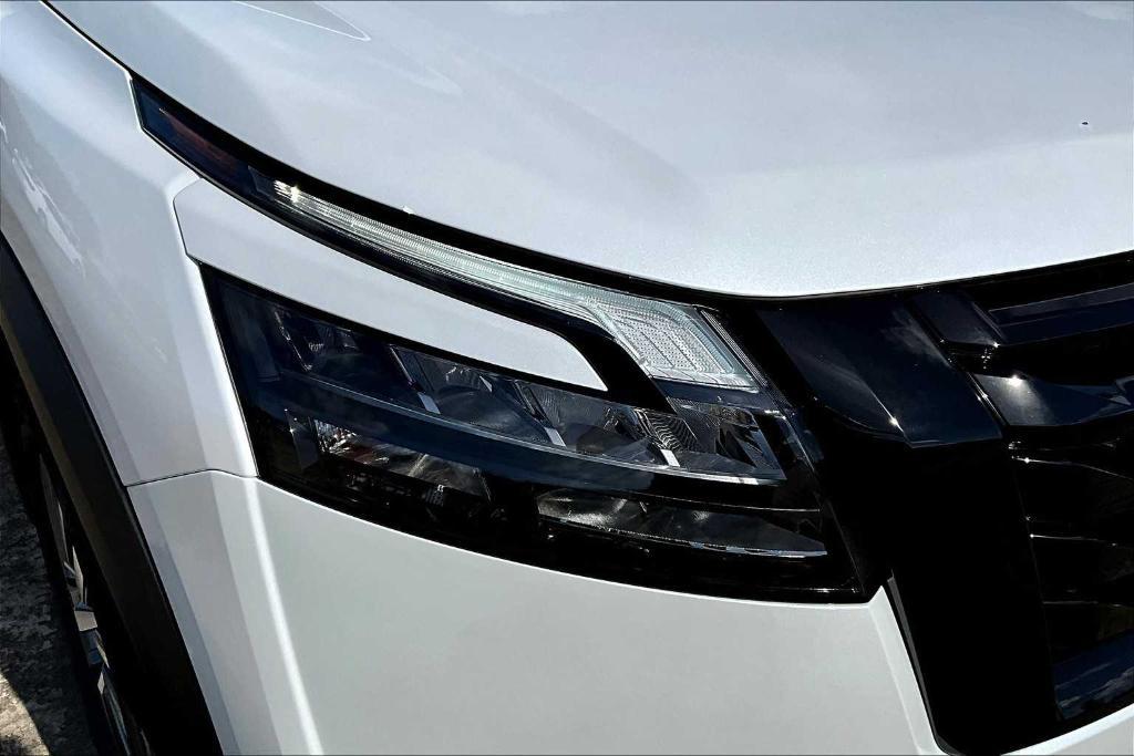 new 2025 Nissan Pathfinder car, priced at $42,065