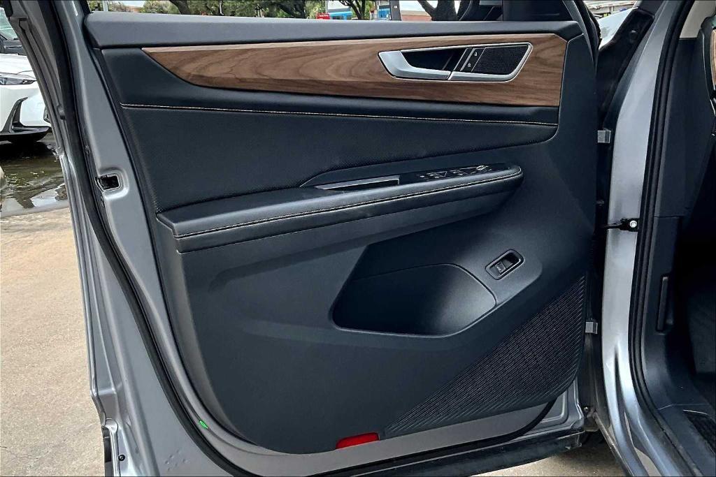 used 2024 Volkswagen Atlas car, priced at $29,861