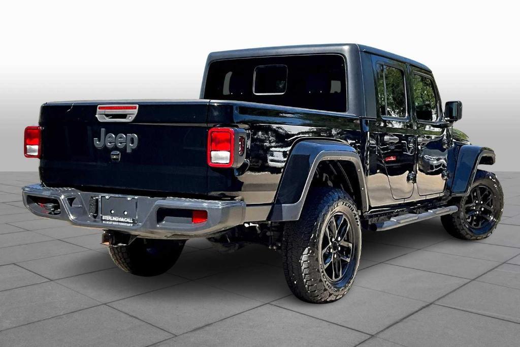 used 2022 Jeep Gladiator car, priced at $28,473