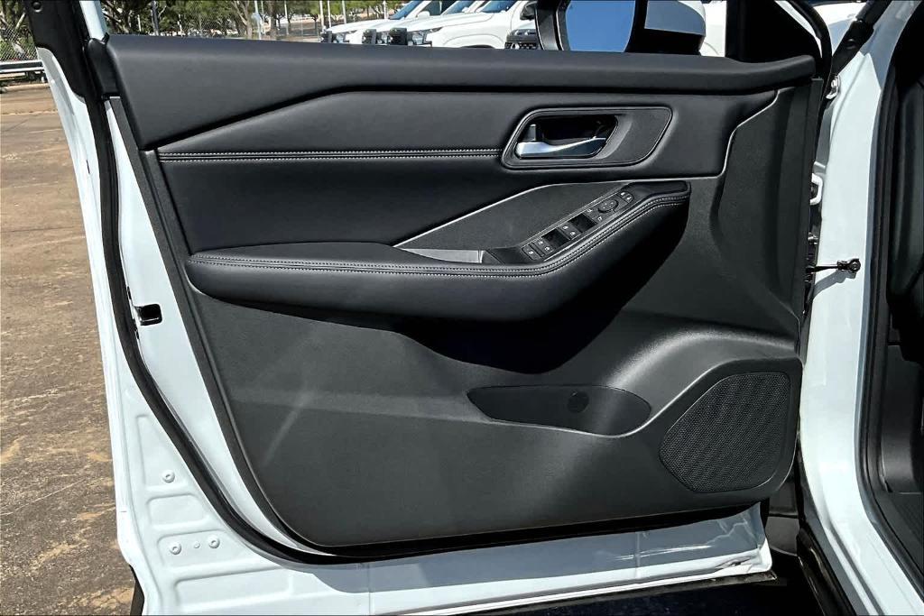 new 2025 Nissan Rogue car, priced at $32,452