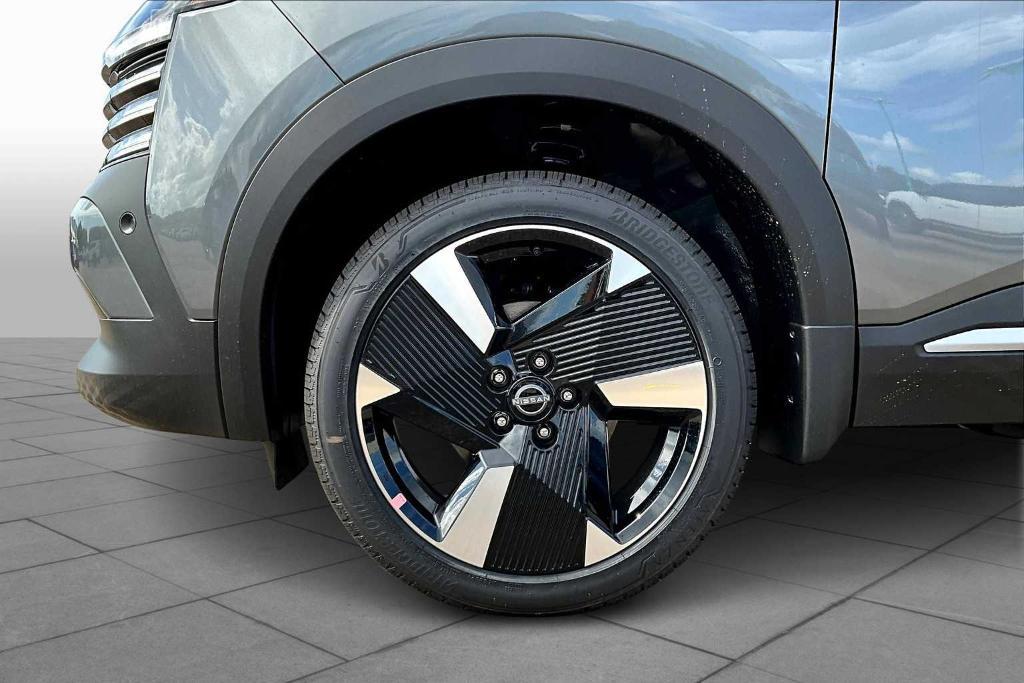 new 2025 Nissan Kicks car, priced at $26,705
