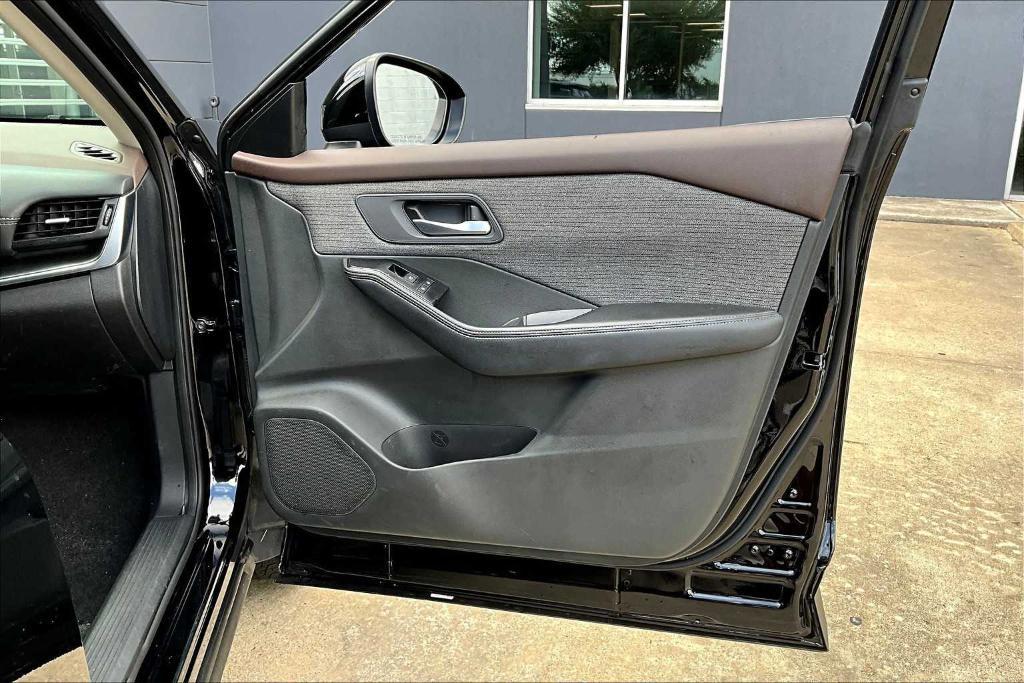 used 2023 Nissan Rogue car, priced at $21,189