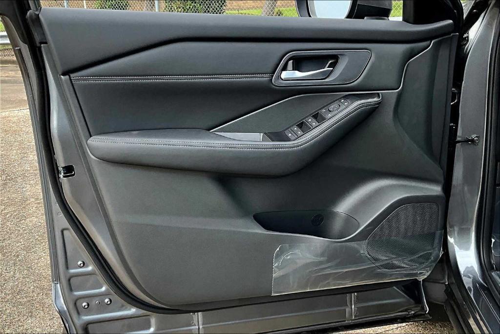 new 2025 Nissan Rogue car, priced at $29,940