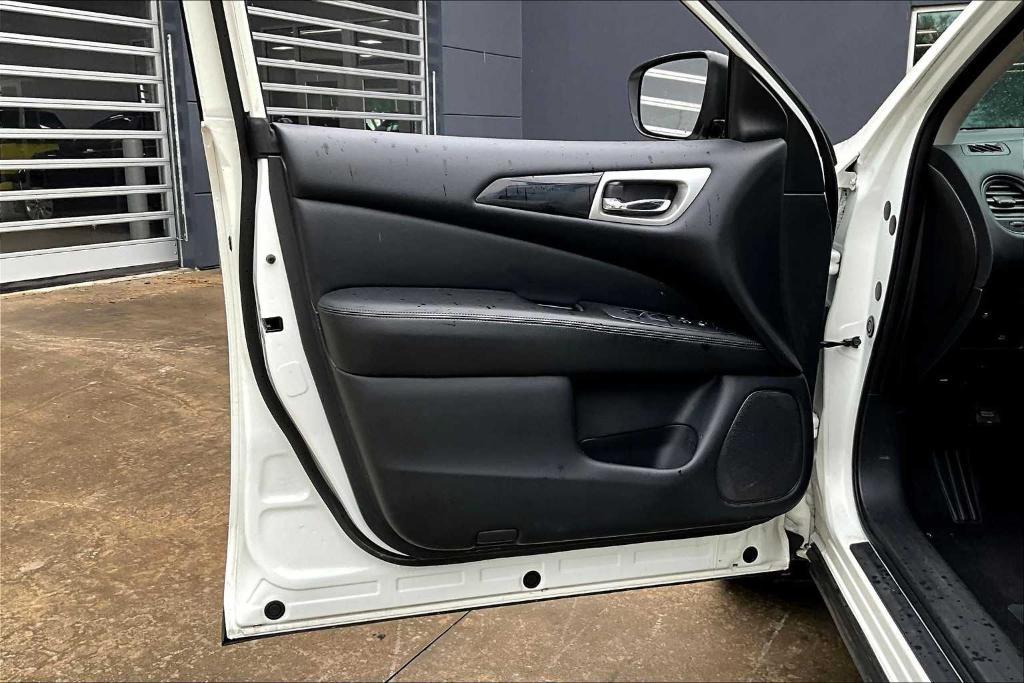 used 2020 Nissan Pathfinder car, priced at $15,595