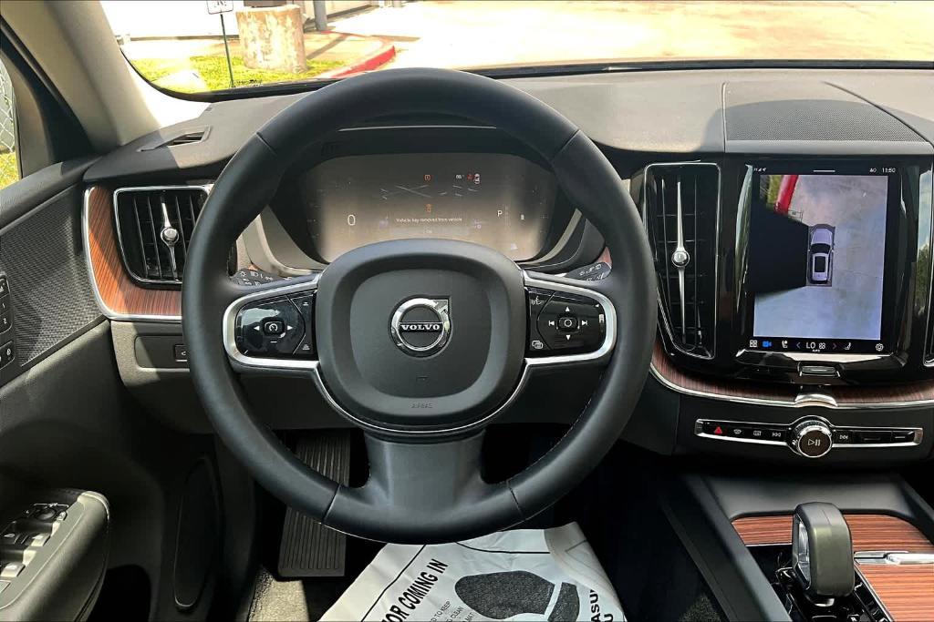 used 2023 Volvo XC60 car, priced at $37,400