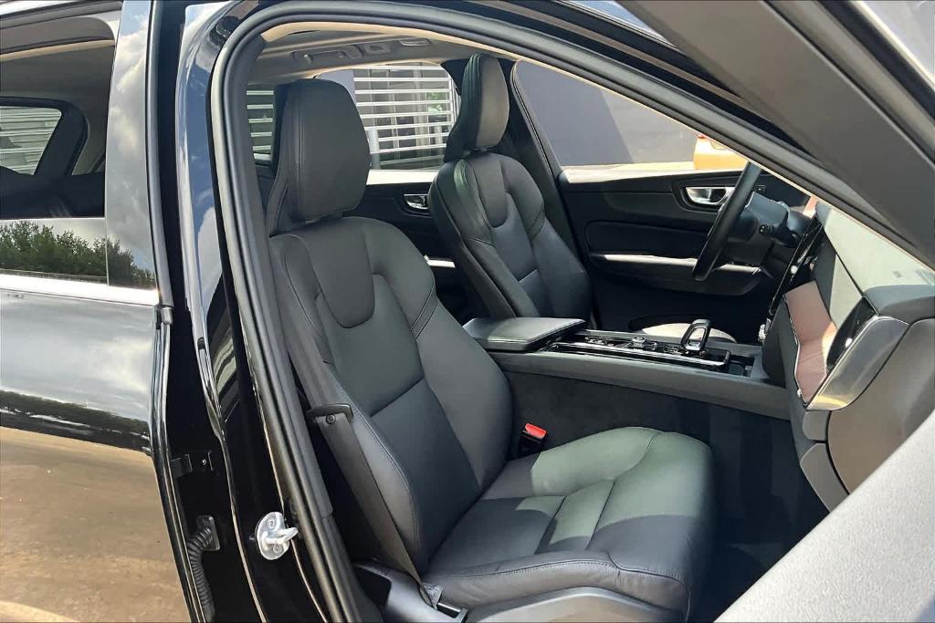 used 2023 Volvo XC60 car, priced at $37,400