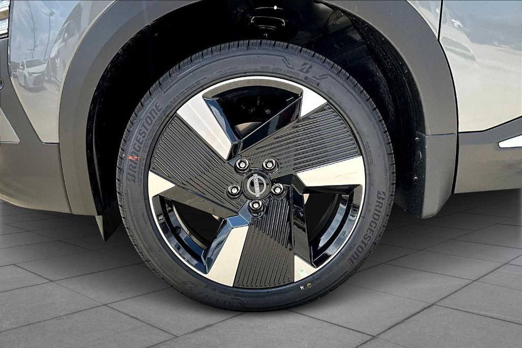new 2025 Nissan Kicks car, priced at $24,307