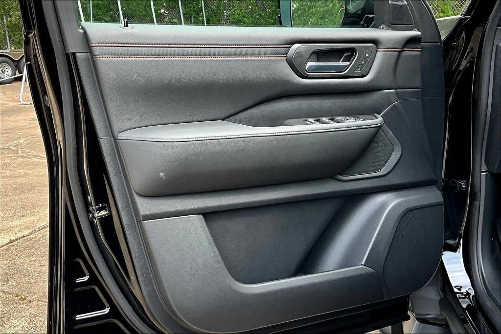 new 2025 Nissan Armada car, priced at $77,325