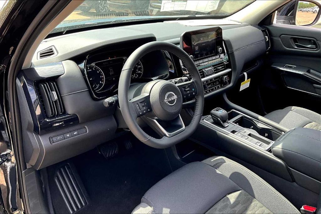 new 2025 Nissan Pathfinder car, priced at $41,025