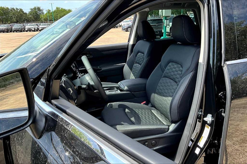 new 2025 Nissan Pathfinder car, priced at $41,025