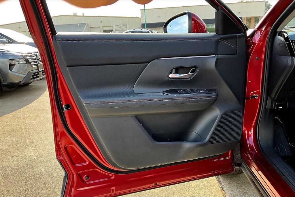 new 2025 Nissan Kicks car, priced at $26,801