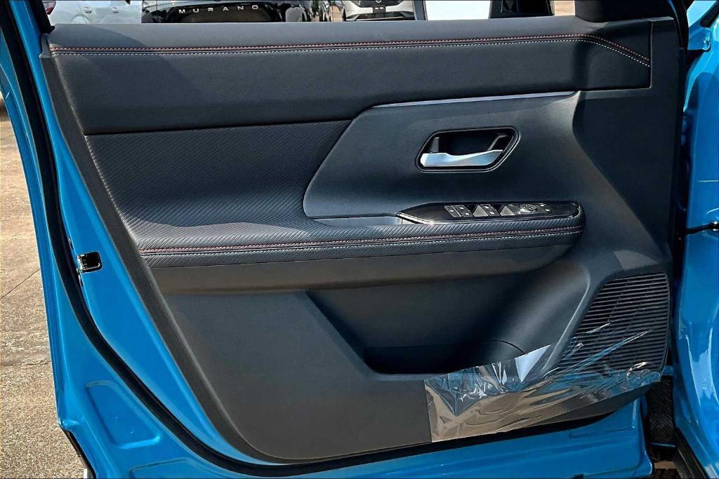 new 2025 Nissan Kicks car, priced at $29,250