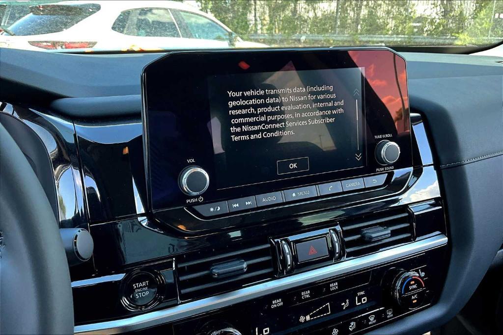 new 2025 Nissan Pathfinder car, priced at $32,728