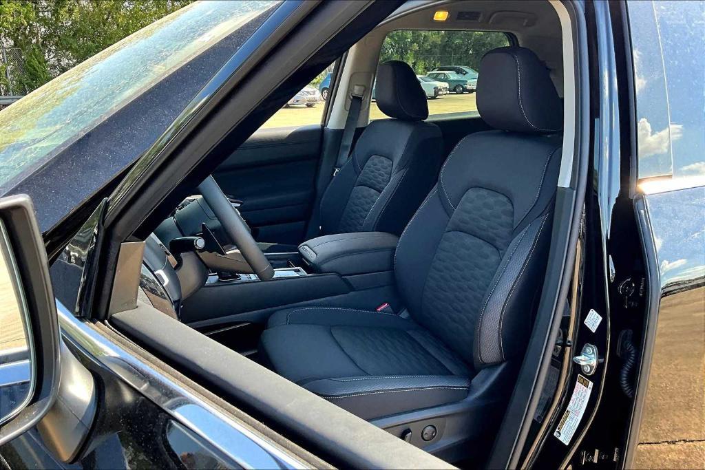 new 2025 Nissan Pathfinder car, priced at $32,728