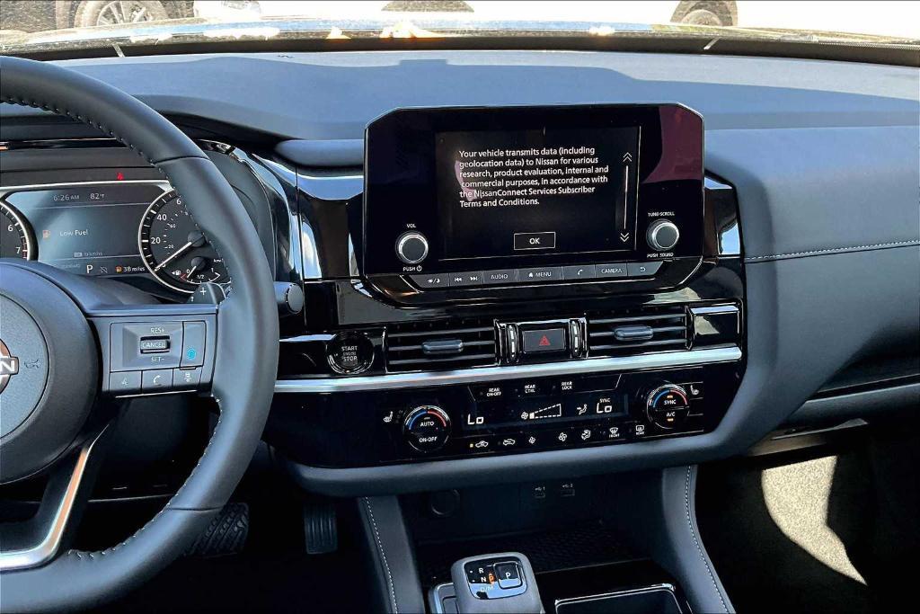 new 2025 Nissan Pathfinder car, priced at $32,728