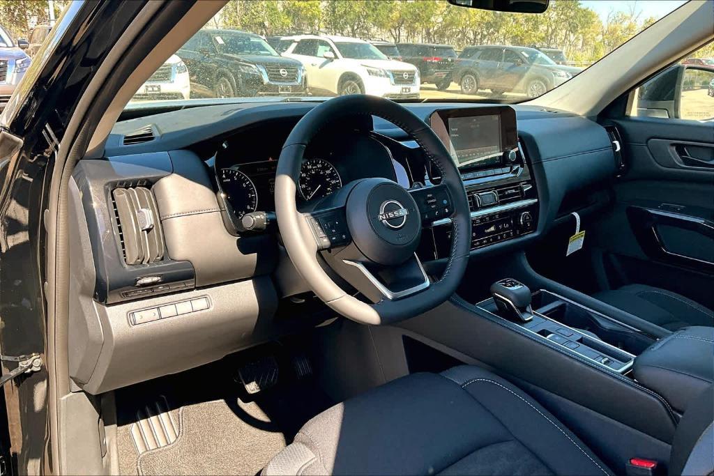 new 2024 Nissan Pathfinder car, priced at $33,063