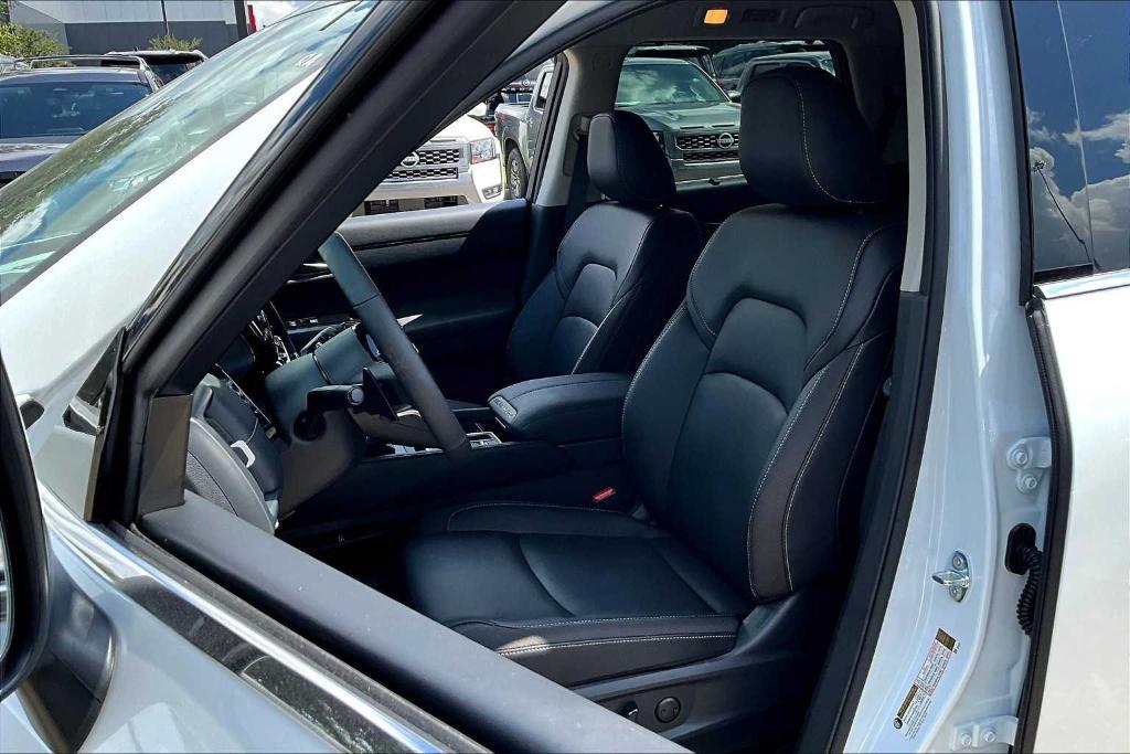 new 2025 Nissan Pathfinder car, priced at $40,850