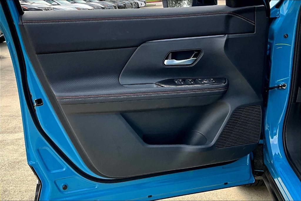 new 2025 Nissan Kicks car, priced at $27,266