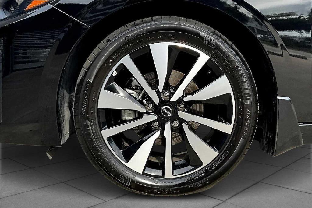 used 2024 Nissan Sentra car, priced at $20,295