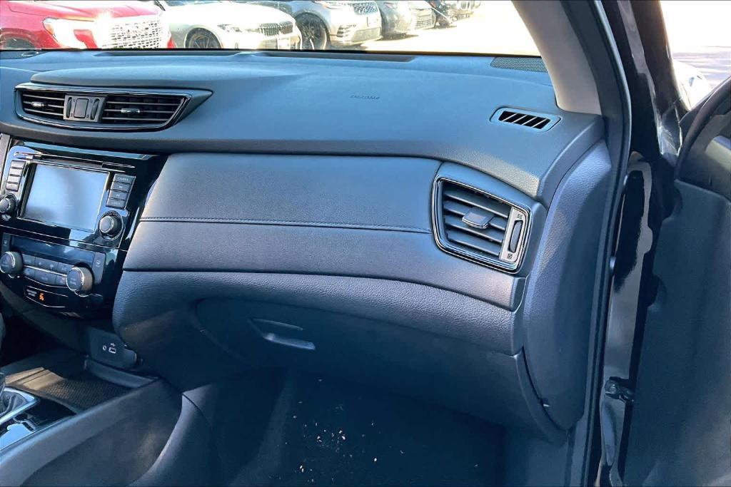 used 2020 Nissan Rogue car, priced at $18,295