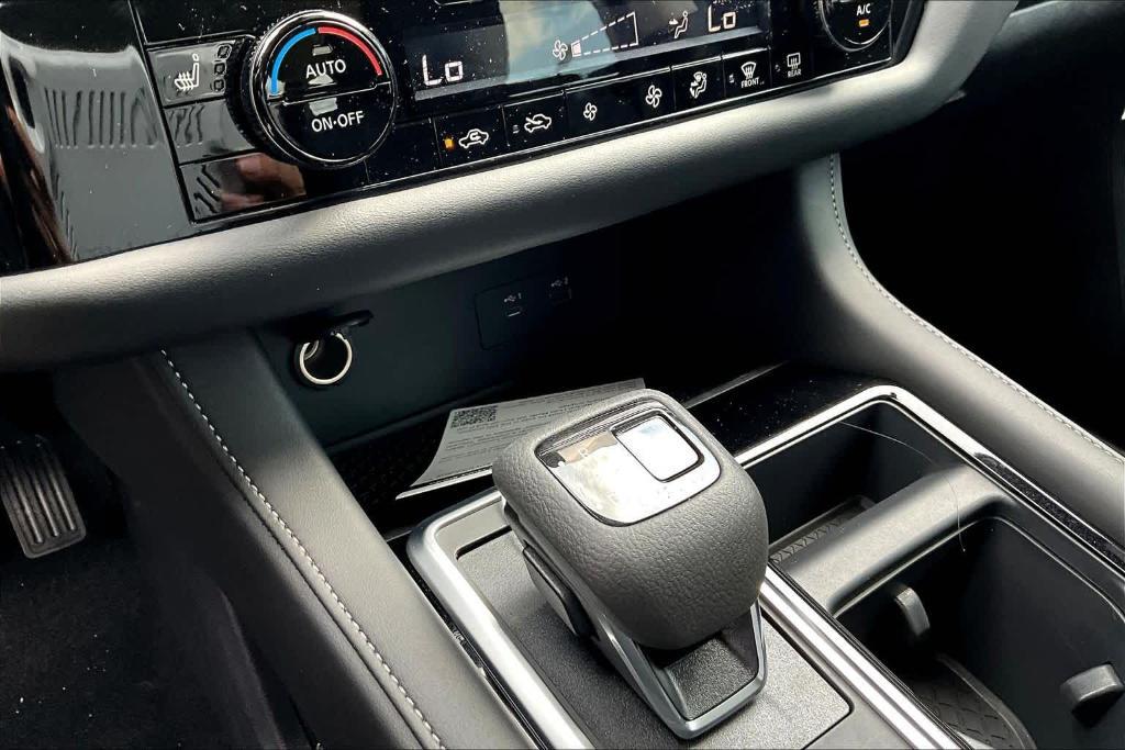 new 2025 Nissan Pathfinder car, priced at $32,728