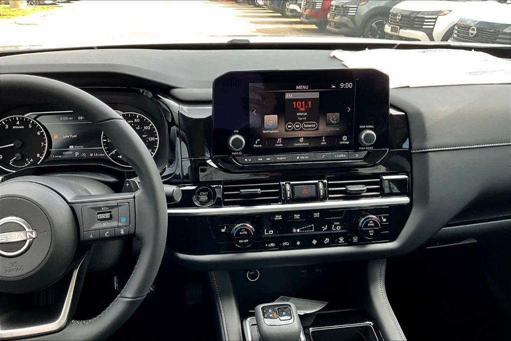 new 2025 Nissan Pathfinder car, priced at $32,728