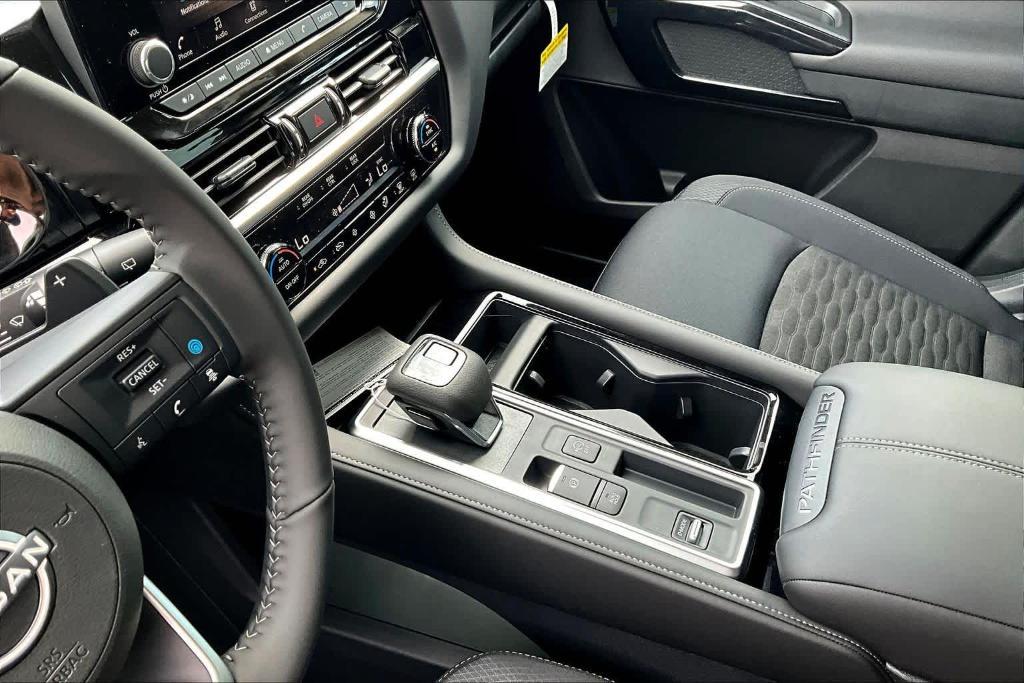 new 2025 Nissan Pathfinder car, priced at $32,728