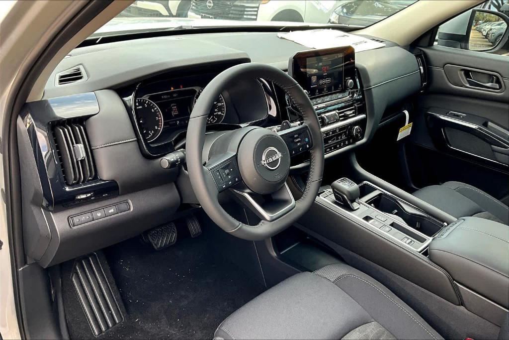 new 2025 Nissan Pathfinder car, priced at $32,728