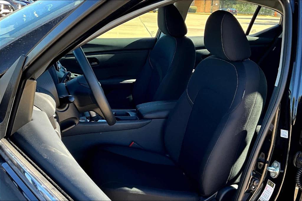 new 2025 Nissan Sentra car, priced at $22,625