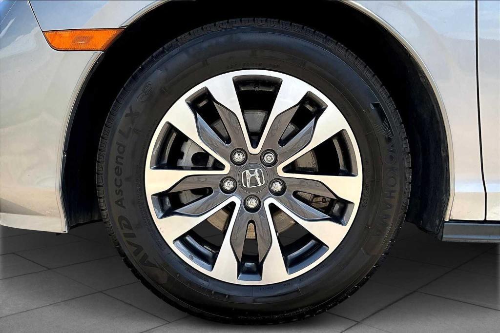 used 2022 Honda Odyssey car, priced at $15,395