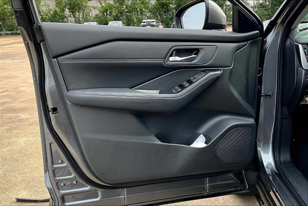 new 2025 Nissan Rogue car, priced at $29,940