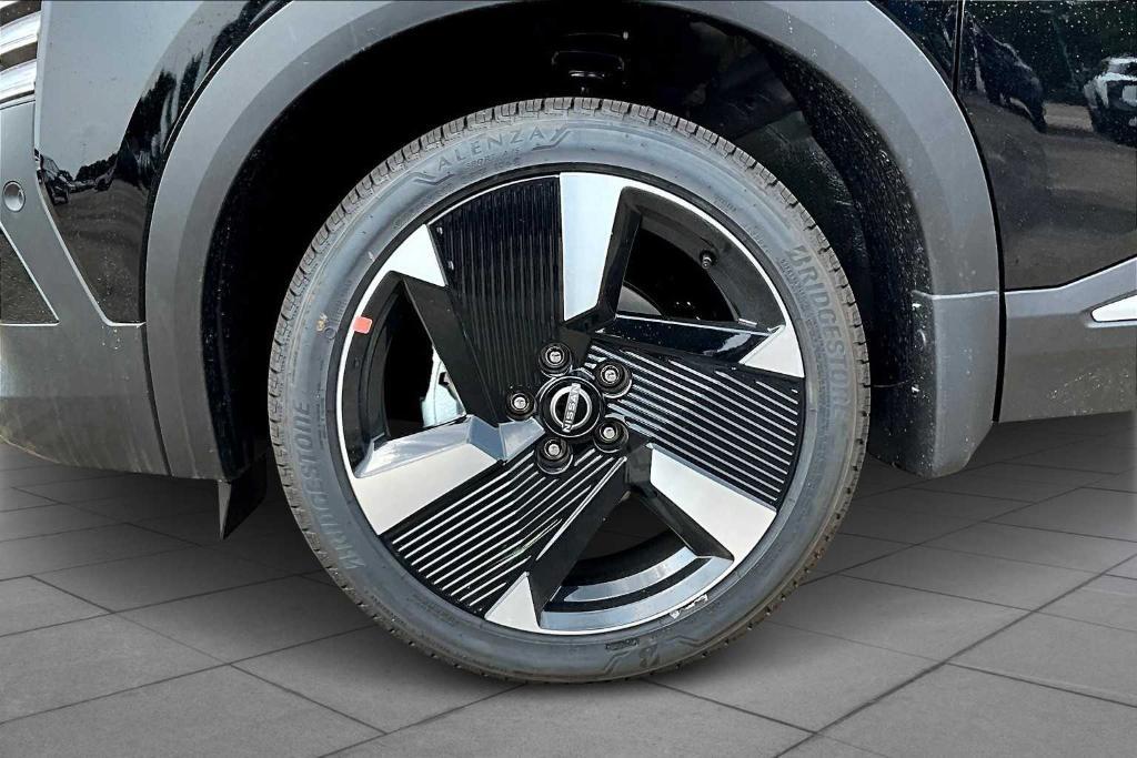 new 2025 Nissan Kicks car, priced at $26,355