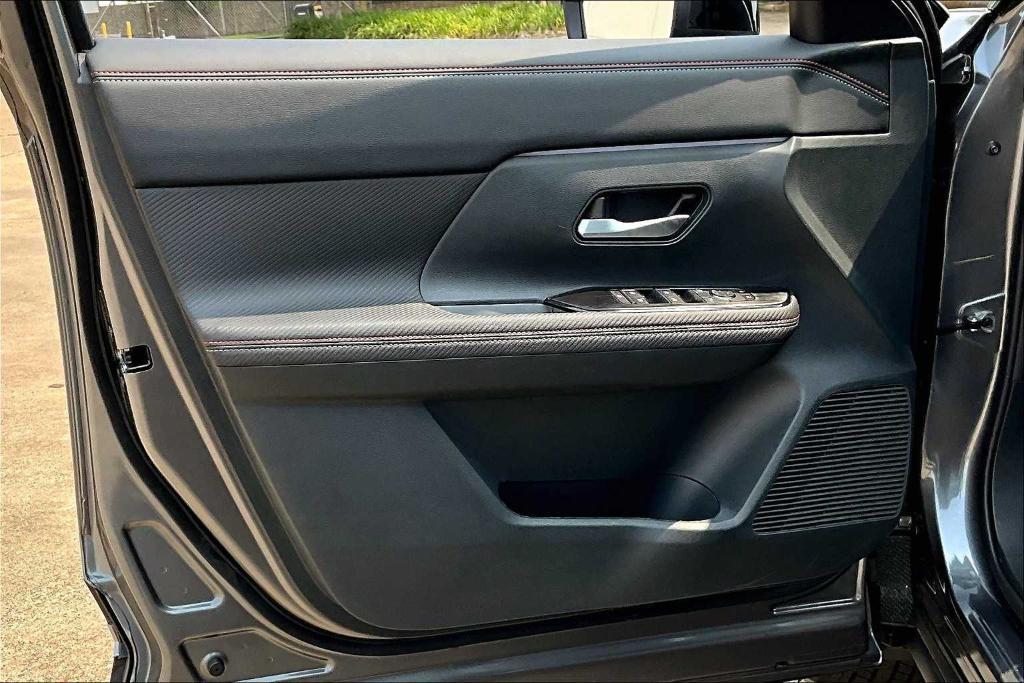 new 2025 Nissan Kicks car, priced at $27,421
