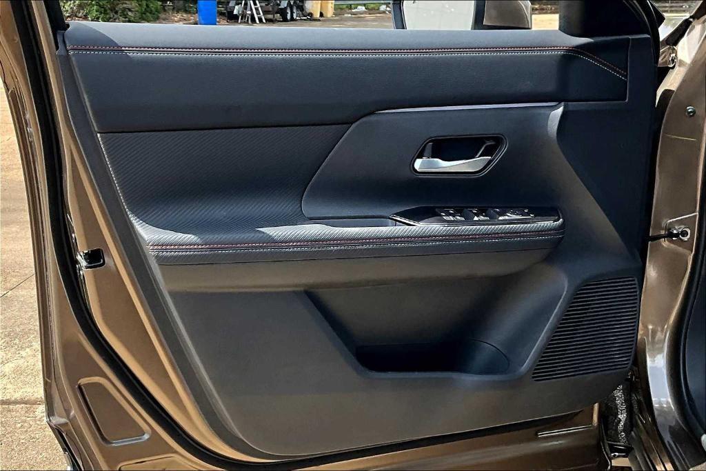 new 2025 Nissan Kicks car, priced at $28,551