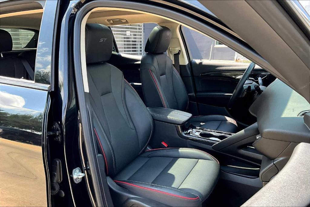 used 2023 Buick Envision car, priced at $22,995