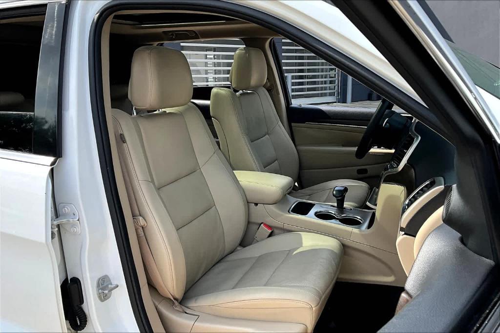 used 2014 Jeep Grand Cherokee car, priced at $10,900