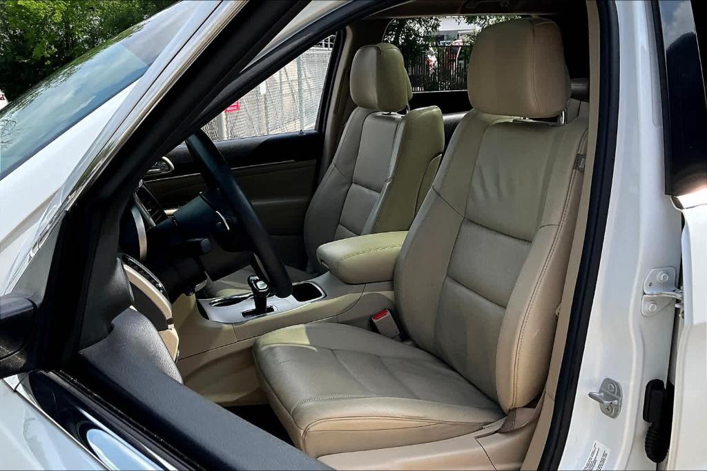 used 2014 Jeep Grand Cherokee car, priced at $10,900