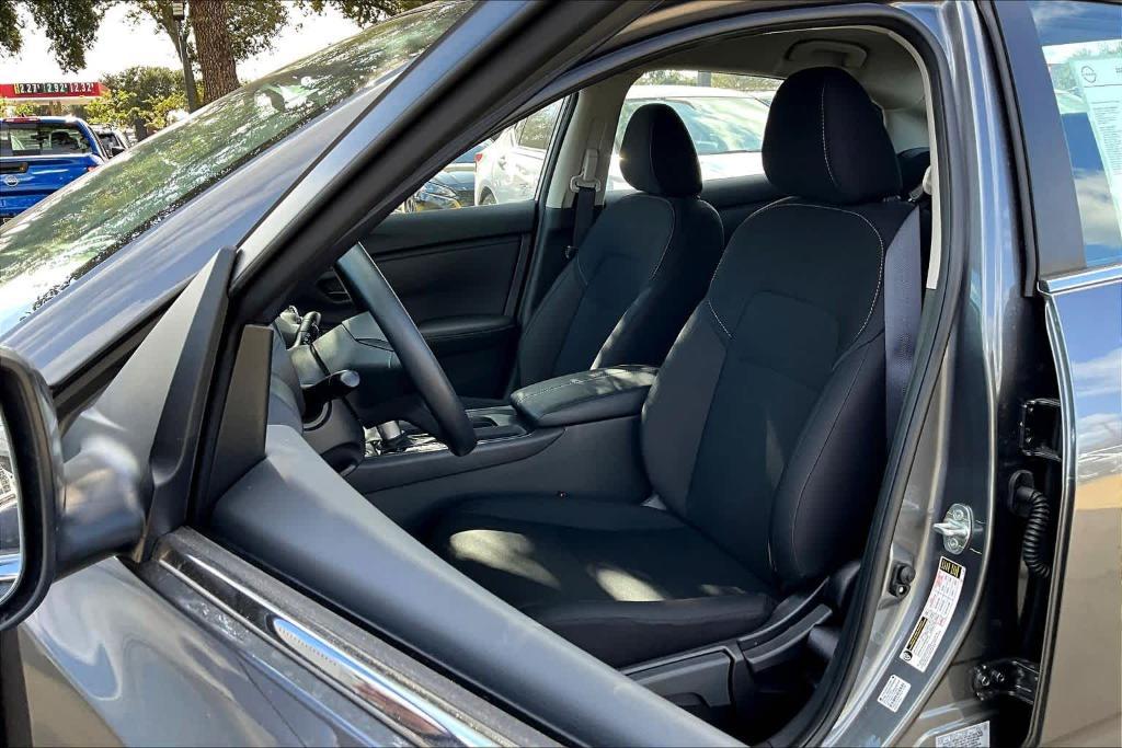 new 2025 Nissan Sentra car, priced at $20,325