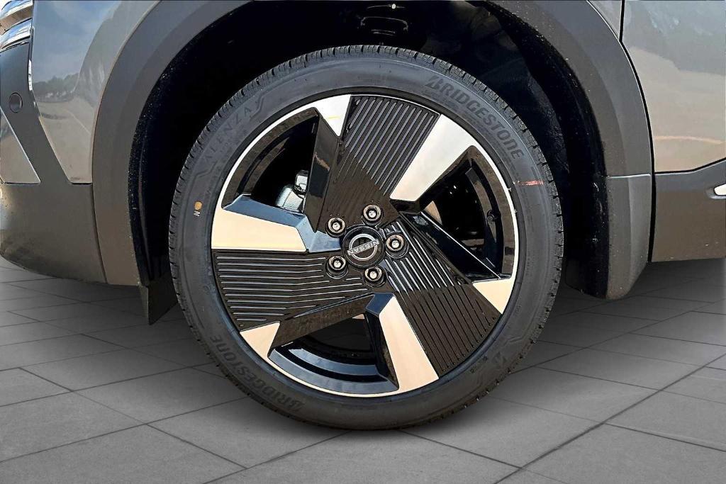 new 2025 Nissan Kicks car, priced at $25,365