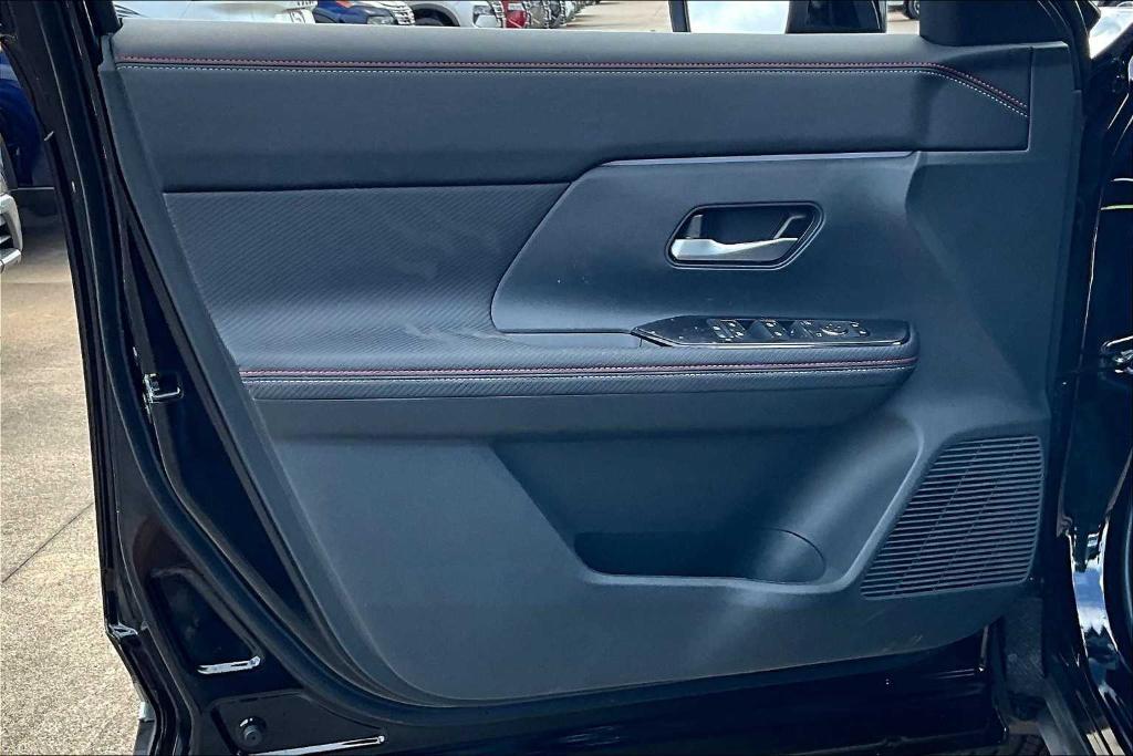new 2025 Nissan Kicks car, priced at $27,071