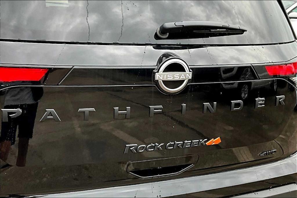 new 2025 Nissan Pathfinder car, priced at $42,700