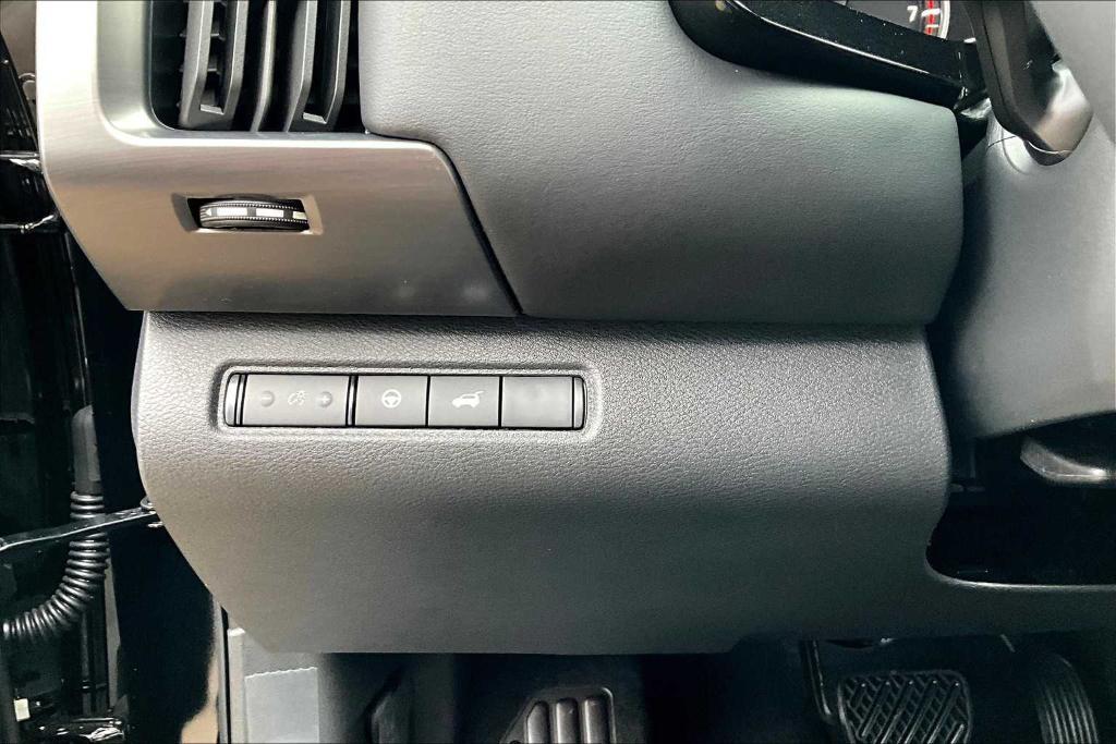 new 2025 Nissan Pathfinder car, priced at $42,700